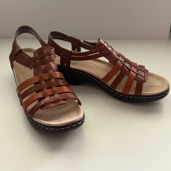 Clarks Lexi Bridge Summer Sandals in Tan Combi Leather 9.5 - Picture 5 of 10